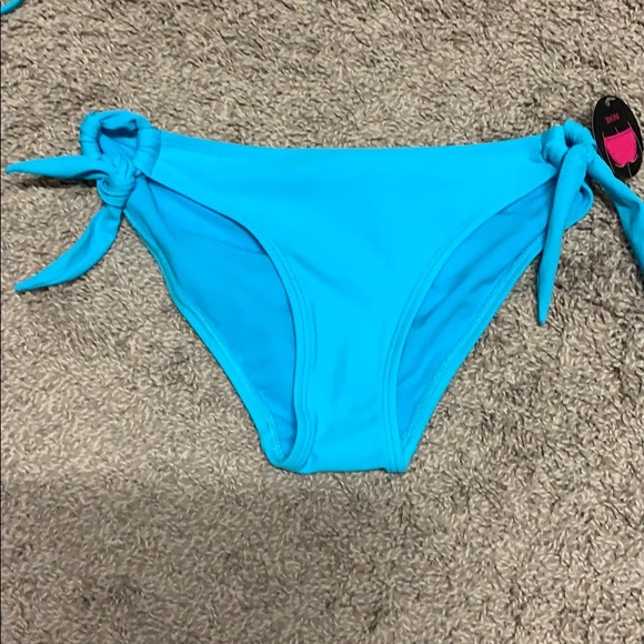 Victoria’s Secret Blue String Bikini - Picture 3 of 4